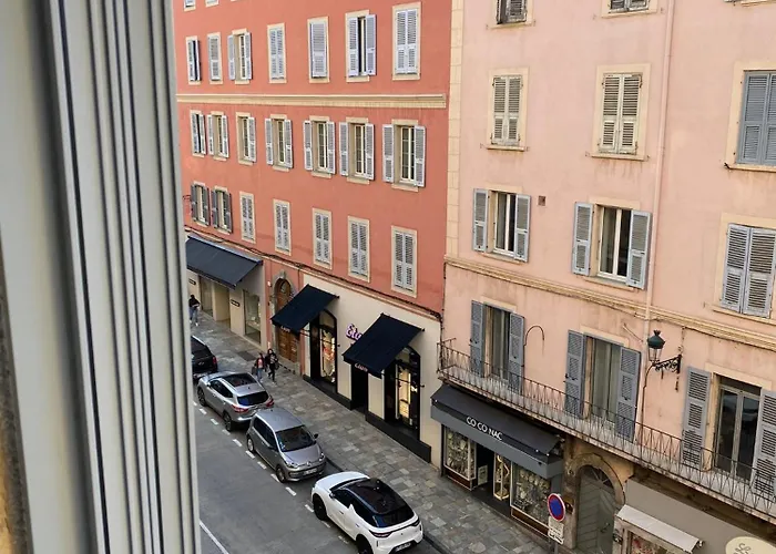 Cote Boulevard דירה